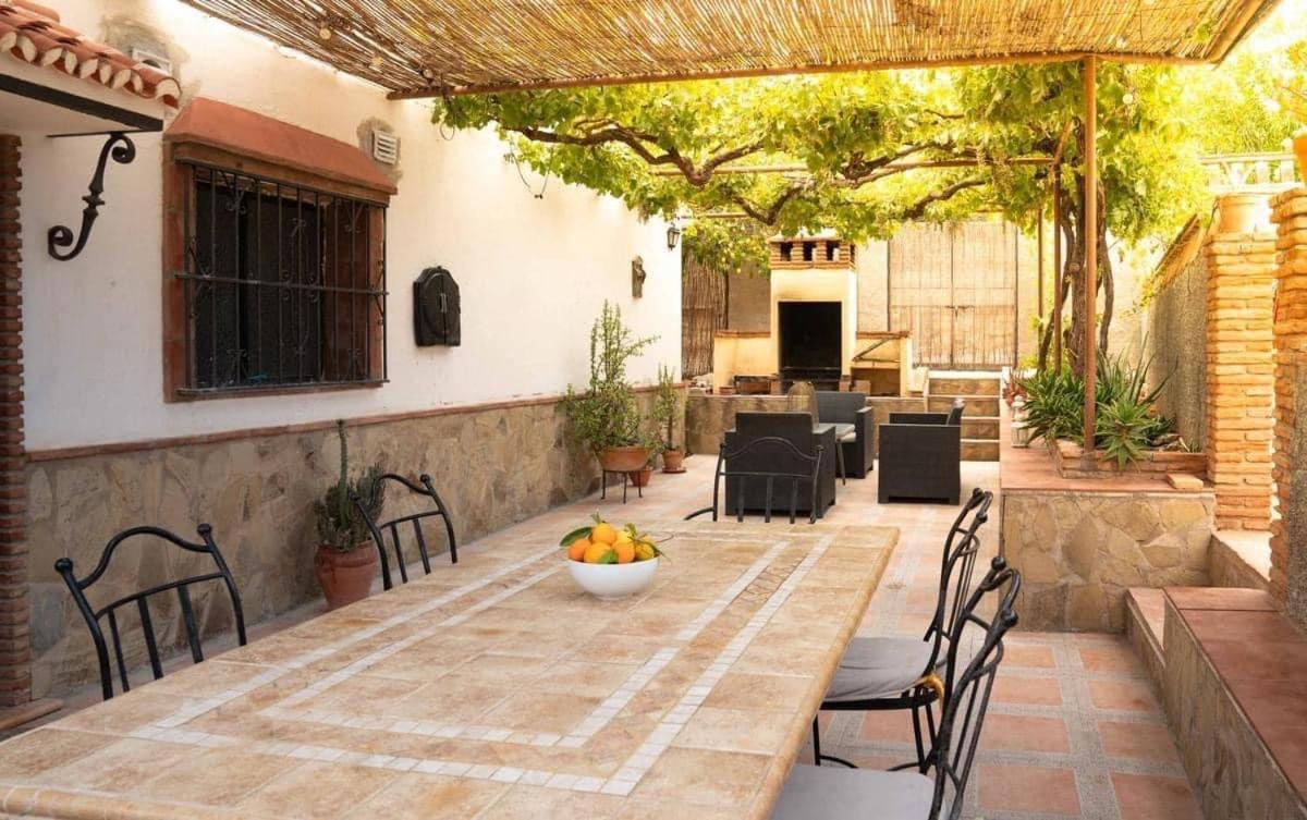 Gated Private With Large Pool Ferienhaus